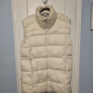 Columbia Women's Cream Puffer Vest